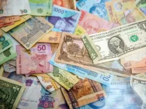 Paper money from many countries