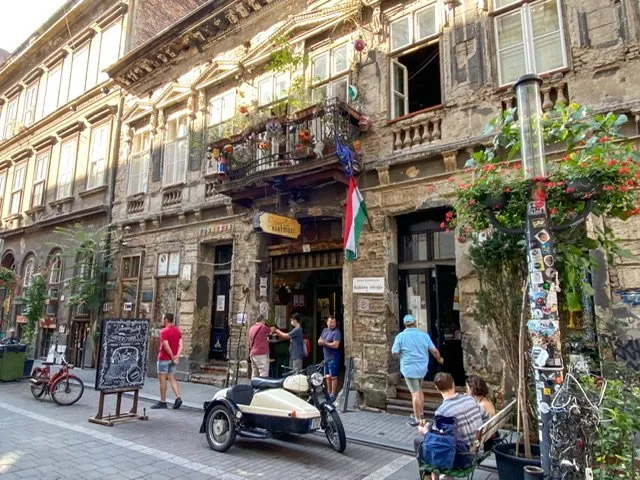 The front of Szimpla Kert
