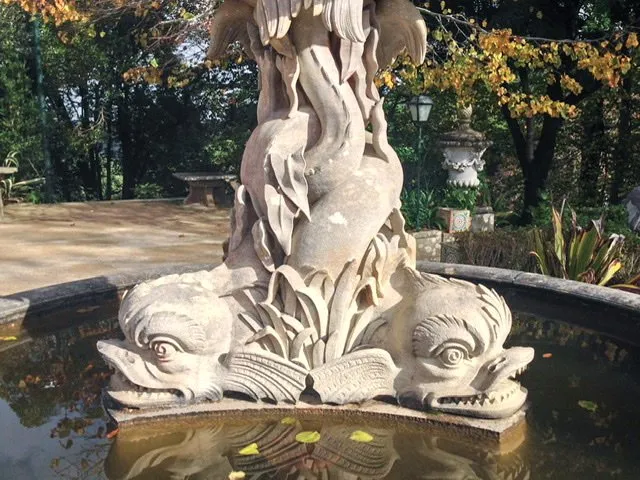 Close up of a fountain near the palace