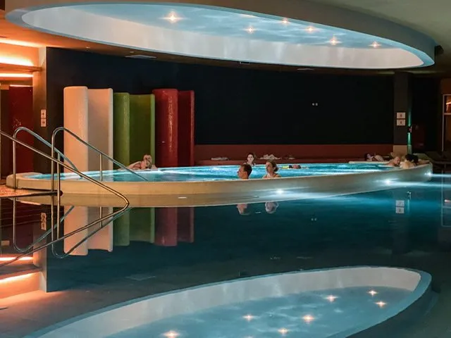 Thermal bath at night