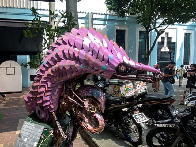 A pangolin statue