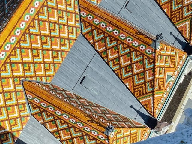A close-up of the decorative roof tiles on the Matthias Church